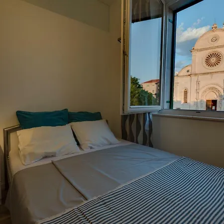 Oliveto シベニク